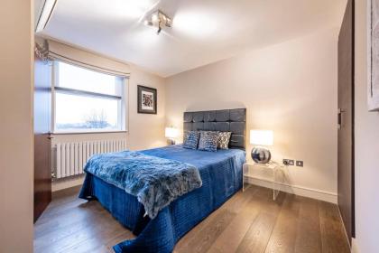 CAMDEN Lux Apartment-Hosted by Sweetstay - image 9
