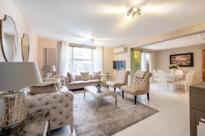 CAMDEN Lux Suite-Hosted by Sweetstay - image 16