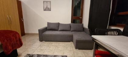 4-Bed Apartment in Central London - image 11