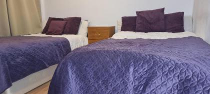 4-Bed Apartment in Central London - image 5