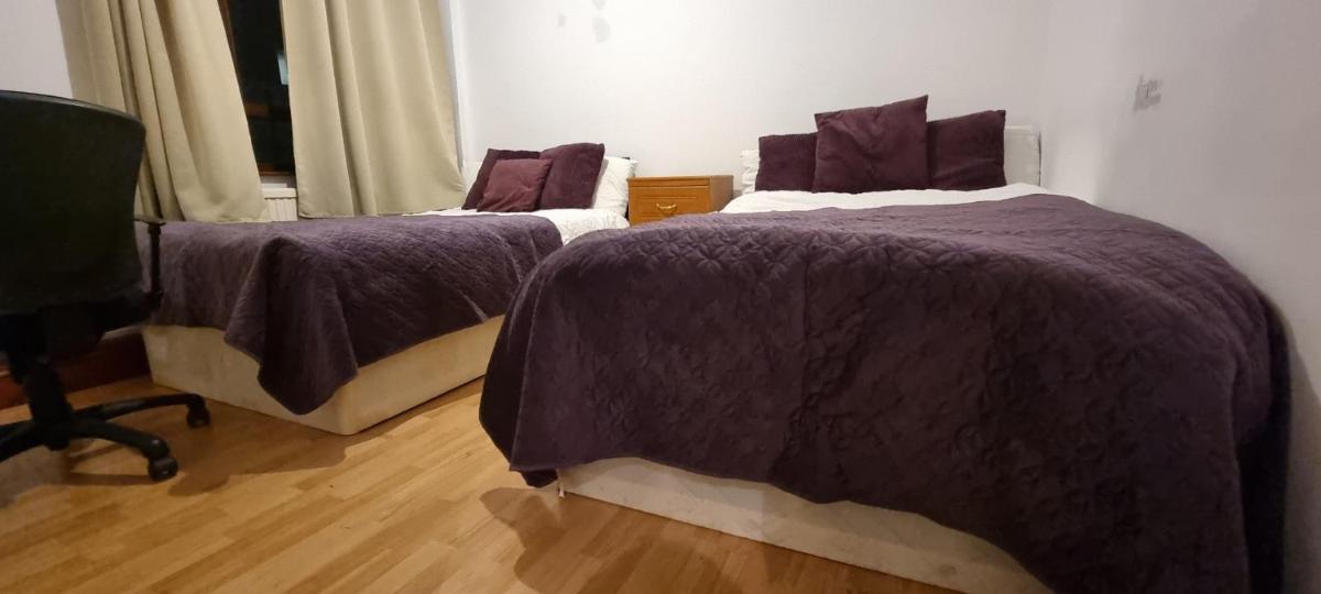4-Bed Apartment in Central London - image 6