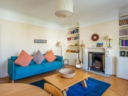 Pass the Keys Medley · Spacious 1bd sleeps 4 great location W Hampstead - image 1