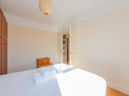 Pass the Keys Medley · Spacious 1bd sleeps 4 great location W Hampstead - image 11