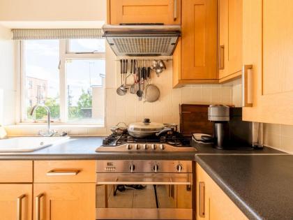 Pass the Keys Medley · Spacious 1bd sleeps 4 great location W Hampstead - image 3