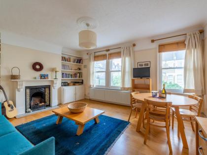 Pass the Keys Medley · Spacious 1bd sleeps 4 great location W Hampstead - image 4