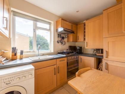 Pass the Keys Medley · Spacious 1bd sleeps 4 great location W Hampstead - image 6