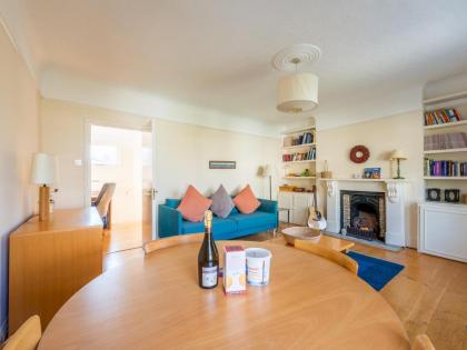 Pass the Keys Medley · Spacious 1bd sleeps 4 great location W Hampstead - image 8