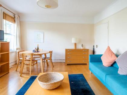 Pass the Keys Medley · Spacious 1bd sleeps 4 great location W Hampstead - image 9