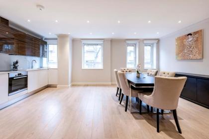 Stunning 2-bedroom-hosted by Sweetstay - image 10
