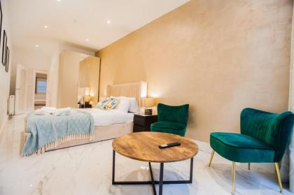 Luxury Fulham 3 bedroom Garden House - image 26