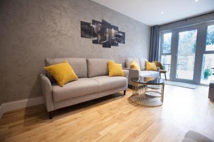 Luxury Fulham 3 bedroom Garden House - image 27