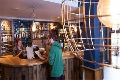 The White Hart Hotel - image 14