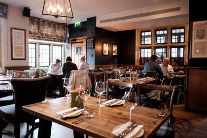 The White Hart Hotel - image 2