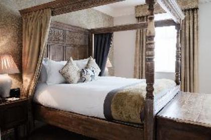 The White Hart Hotel - image 20
