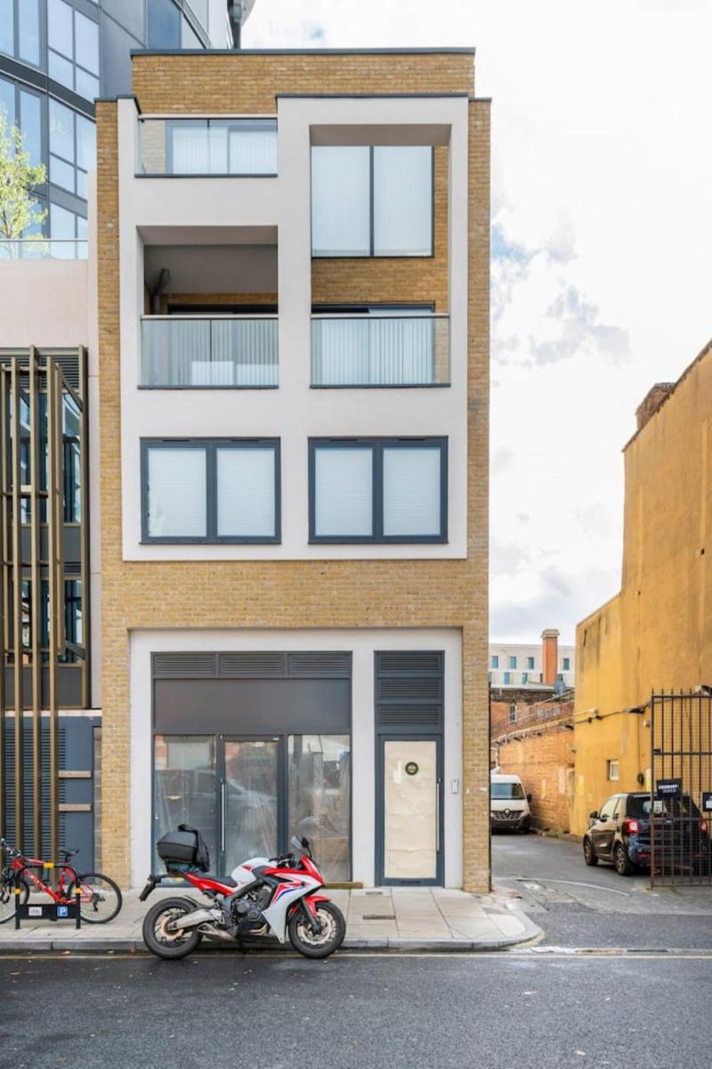 Goodwin St - main image