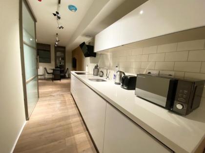 Goodwin St - image 16