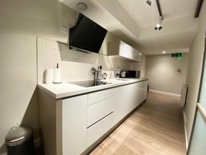 Goodwin St - image 17