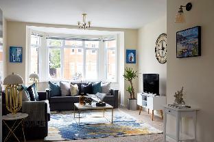 Upton Road Apartments - main image