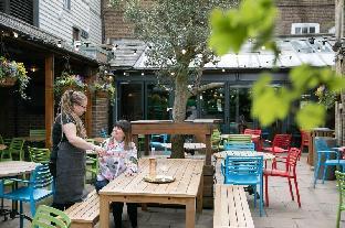 The Rose & Crown Wimbledon - image 2