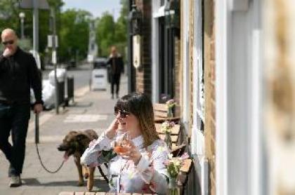 The Rose & Crown Wimbledon - image 4