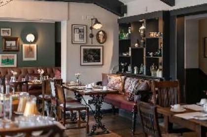 The Rose & Crown Wimbledon - image 8