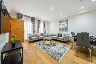 Royal Two Bedroom House in Mayfair - main image