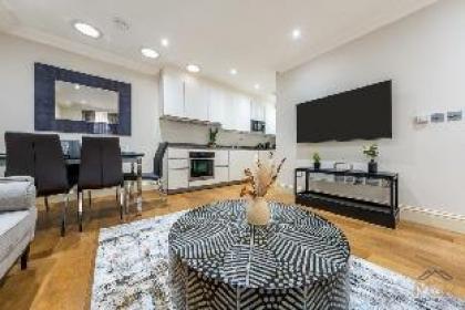 Royal Two Bedroom House in Mayfair - image 2