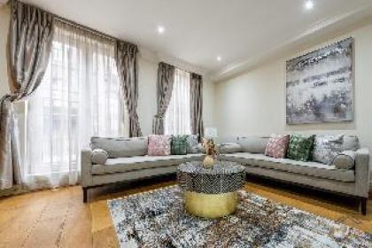 Royal Two Bedroom House in Mayfair - image 5