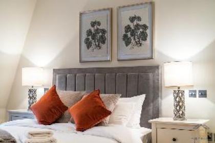 Exquisite 3-Bedroom House in Mayfair - image 10