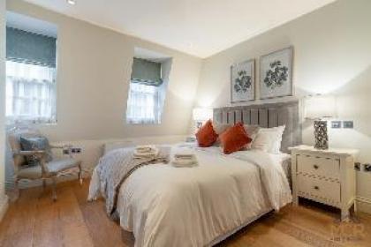 Exquisite 3-Bedroom House in Mayfair - image 8
