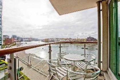 Lovely 2BD flat with River view - image 14
