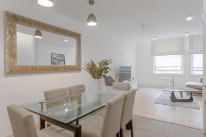 Beautiful 2-Bed Apartment in Central London - image 8