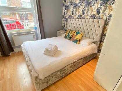 Impeccable 2-Bed Apartment in Central London London
