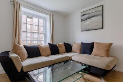 Inviting 2BD Flat 15 Minutes from Regents Park!