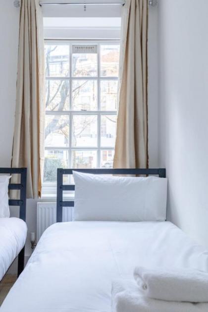 Inviting 2BD Flat 15 Minutes from Regents Park! - image 24