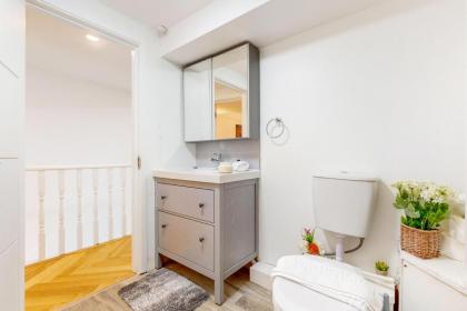 Stay in Marylebone - image 26