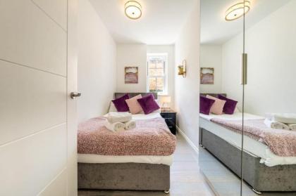 Super Deluxe 3 Bedroom Apartment - image 15