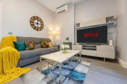 Deluxe 2 Bedroom Apartment London 