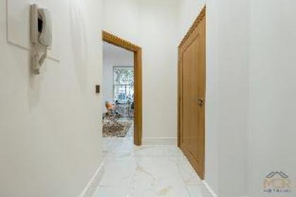 Victorian Style One-bedroom apartment - image 15