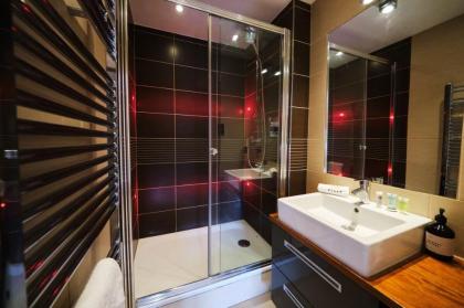 Pluxa Ebony Suite - image 16