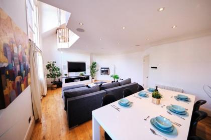 Pluxa Ebony Suite - image 8